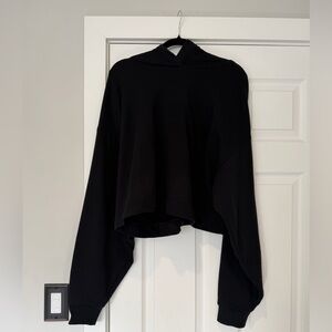 Auth.✅ ALO Yoga “Bae” Crop Hoodie in “Black” Size Large🖤